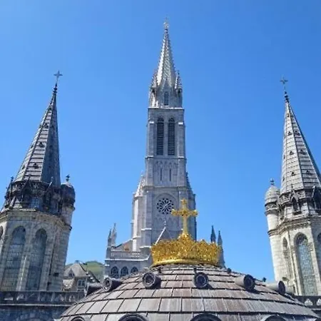 Apartamento Proche Sanctuaire Duplex 12 Voyageurs 150m2 Lit Bebe Et Balcon Fumeur En Exterieur