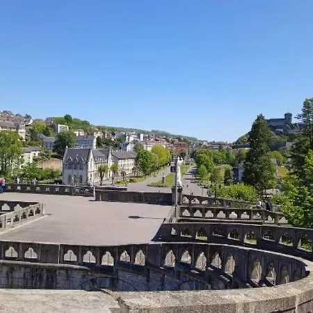 Proche Sanctuaire Duplex 12 Voyageurs 150m2 Lit Bebe Et Balcon Fumeur En Exterieur Διαμέρισμα